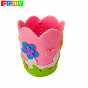 Children's fabric three-dimensional tissue tube DIY toy kindergarten creative adhesive handmade toy non-woven fabric roll tube